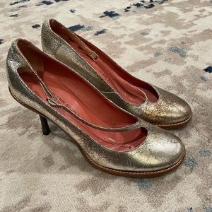 Eileen Shields cracked leather gold heels
